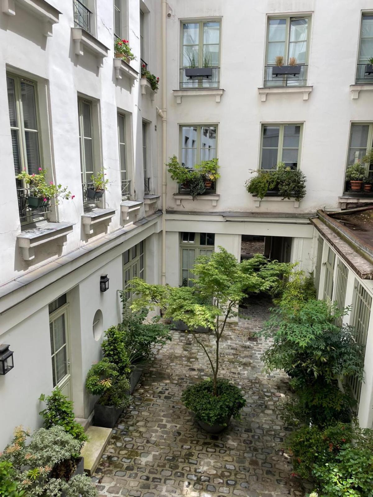 4 Pieces Charme Paris Centre Apartment Exterior foto